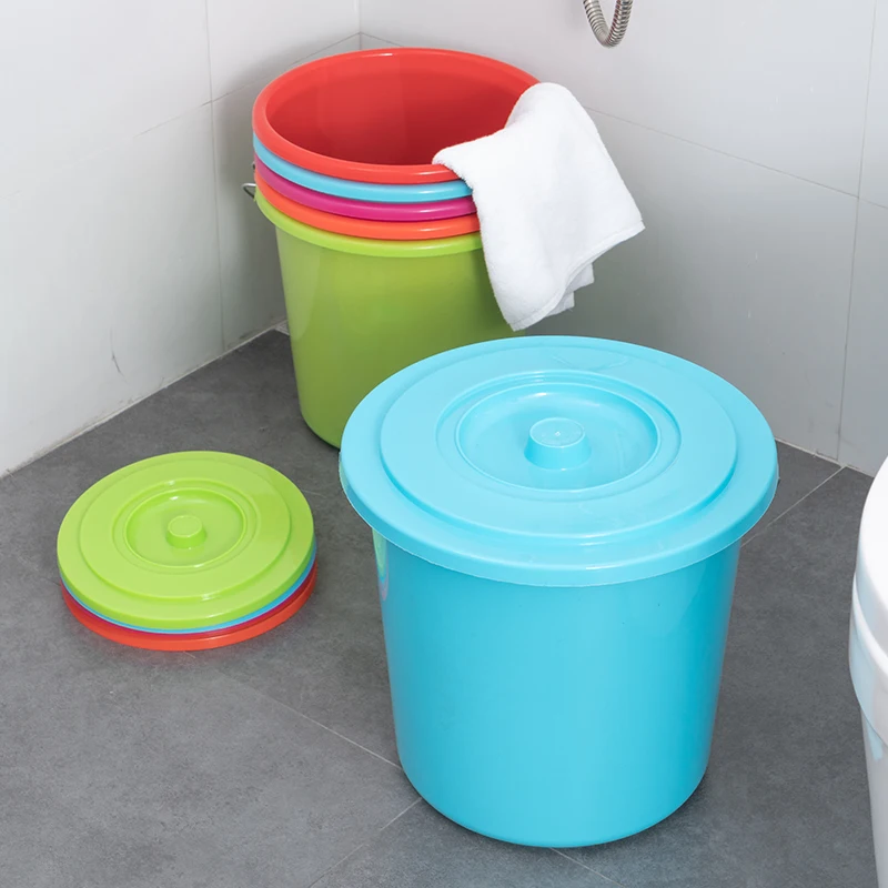 Household cleaning tools and accessories Wholesale High quality material metal handle Round Plastic Bucket with Lids