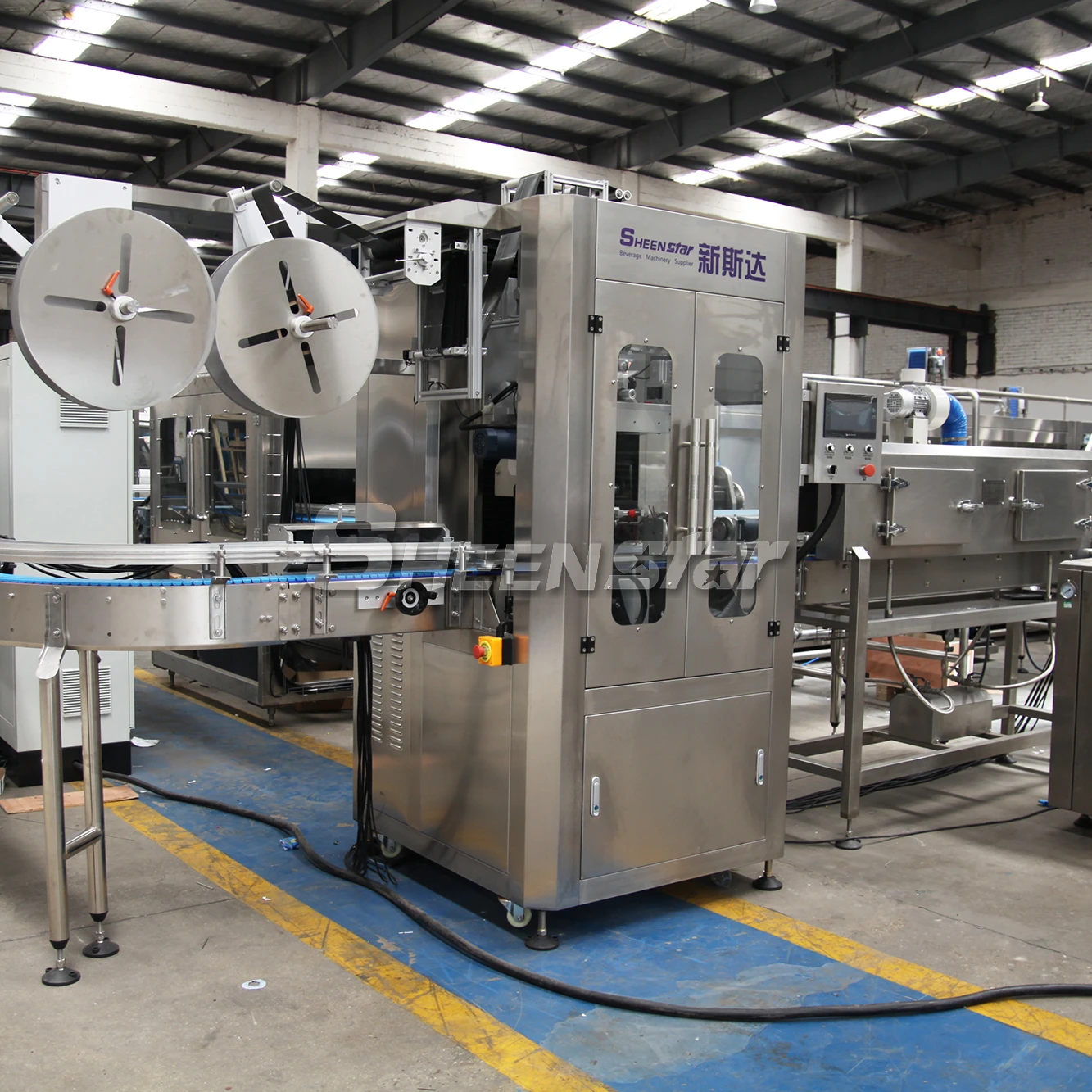 Fully Automatic PVC Label shrink sleeve labeling machine for bottled water