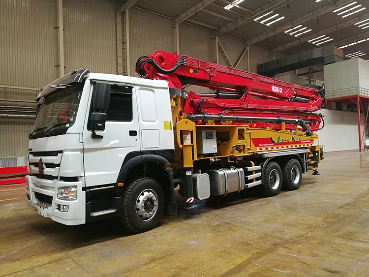 Concrete pump truck 3 bridges HB39V with Easy Manipulation Used in building construction