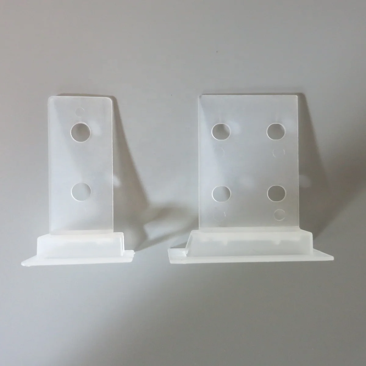 stand corrugated clips for cardboard shelf