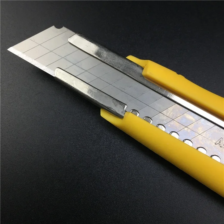 Retractable  Paper High Quality Cutting Utility Knife For Box Carton Cardboard Cutting