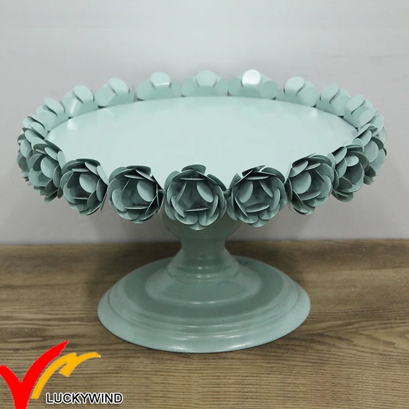 Iron Wedding Cake Stand Iron with Roses Vintage French Antique Metal Wholesale White Round Pedestal Iron Stand for Cake Bakeware