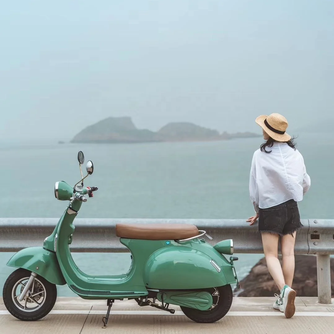 Goldenlion Roman Holiday 60v EEC vintage classic electric petrol scooter vespa similar 2000w vespa type