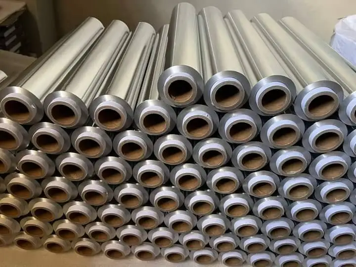 Factory Price Heavy Duty Kitchen Use Recyclable  Aluminum Foil 8011 Food Baking Foil Barbecue Aluminum Foil Roll