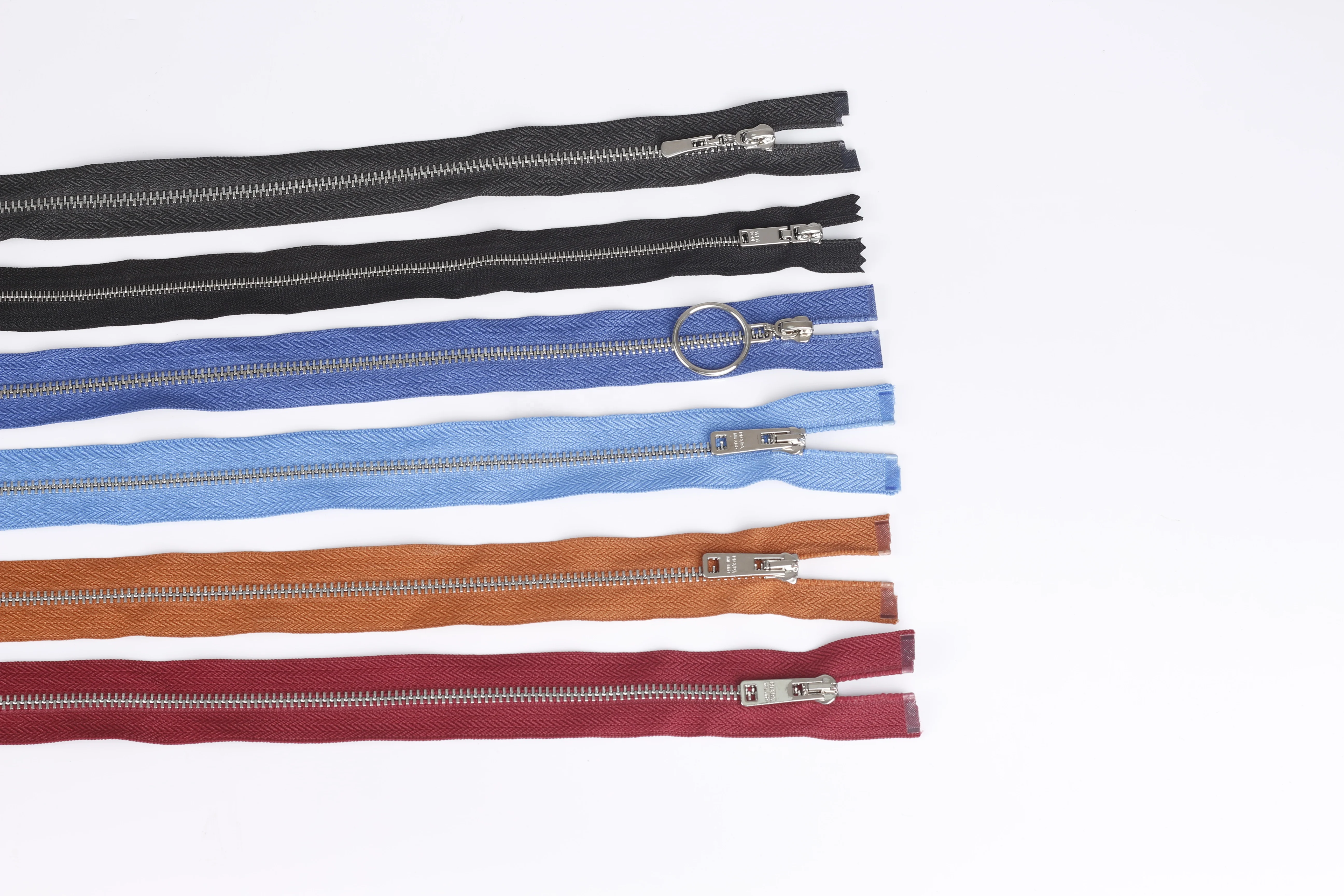 Hot sale high quality custom 3#5#7# open end  metal zipper smooth teeth  for Bags and Jacket