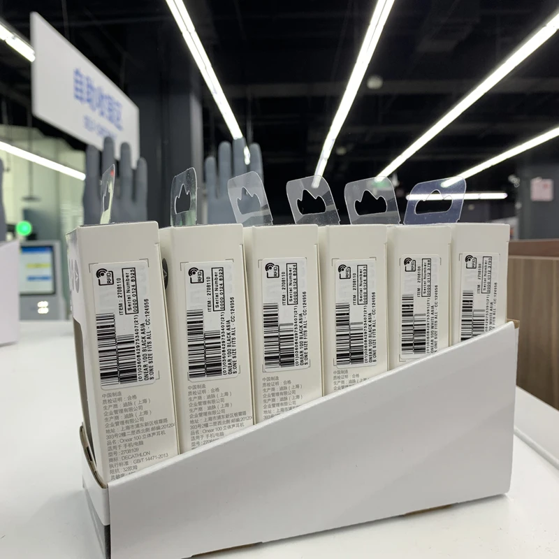 Factory Hot Sale Clear Self Adhesive Hang Tabs Hooks Plastic Display Hand Tabs Slot Hole Folding Tab for Store Retail Display