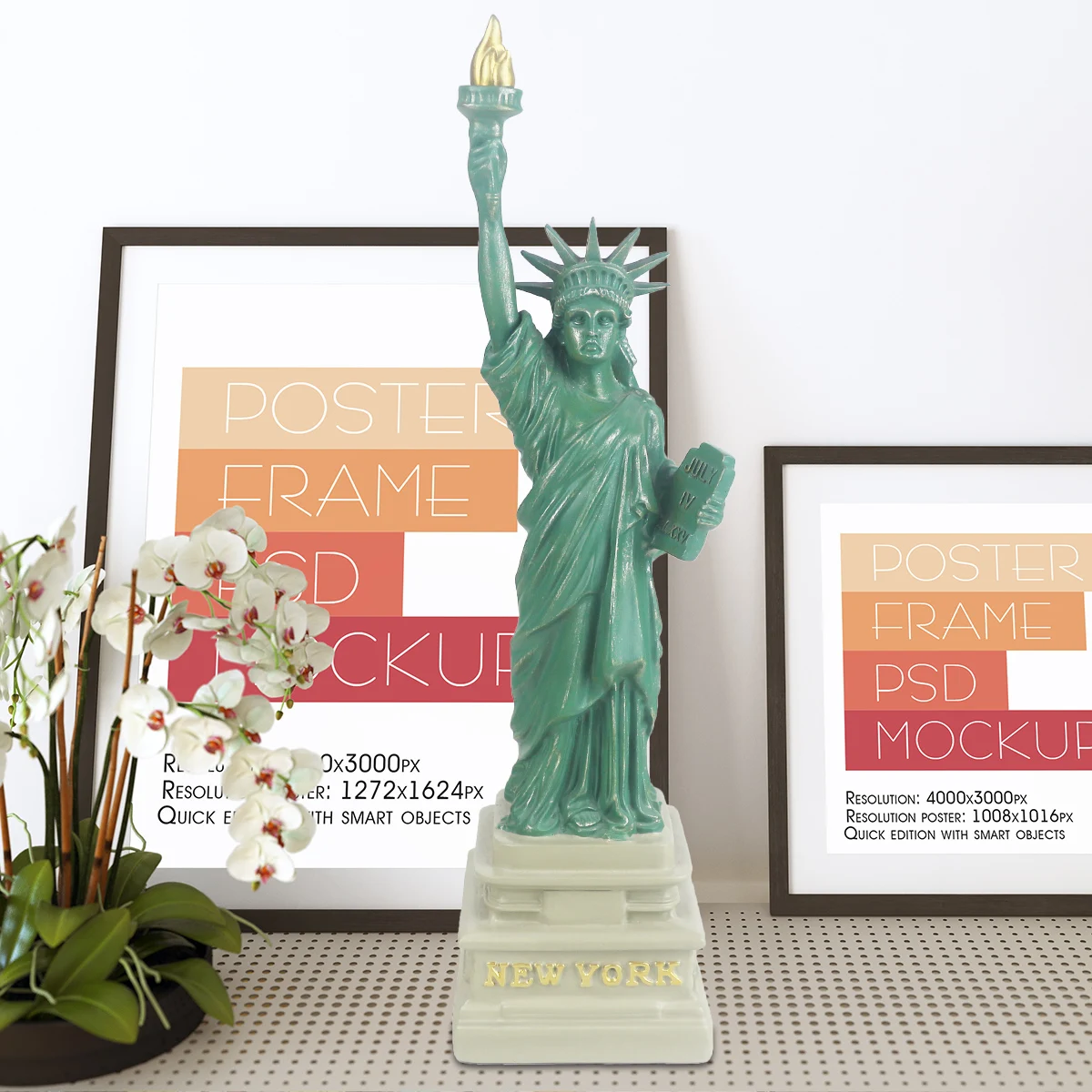 Standing Statue of Liberty Symbolizing Freedom Home And Office Decoration Resin Statue