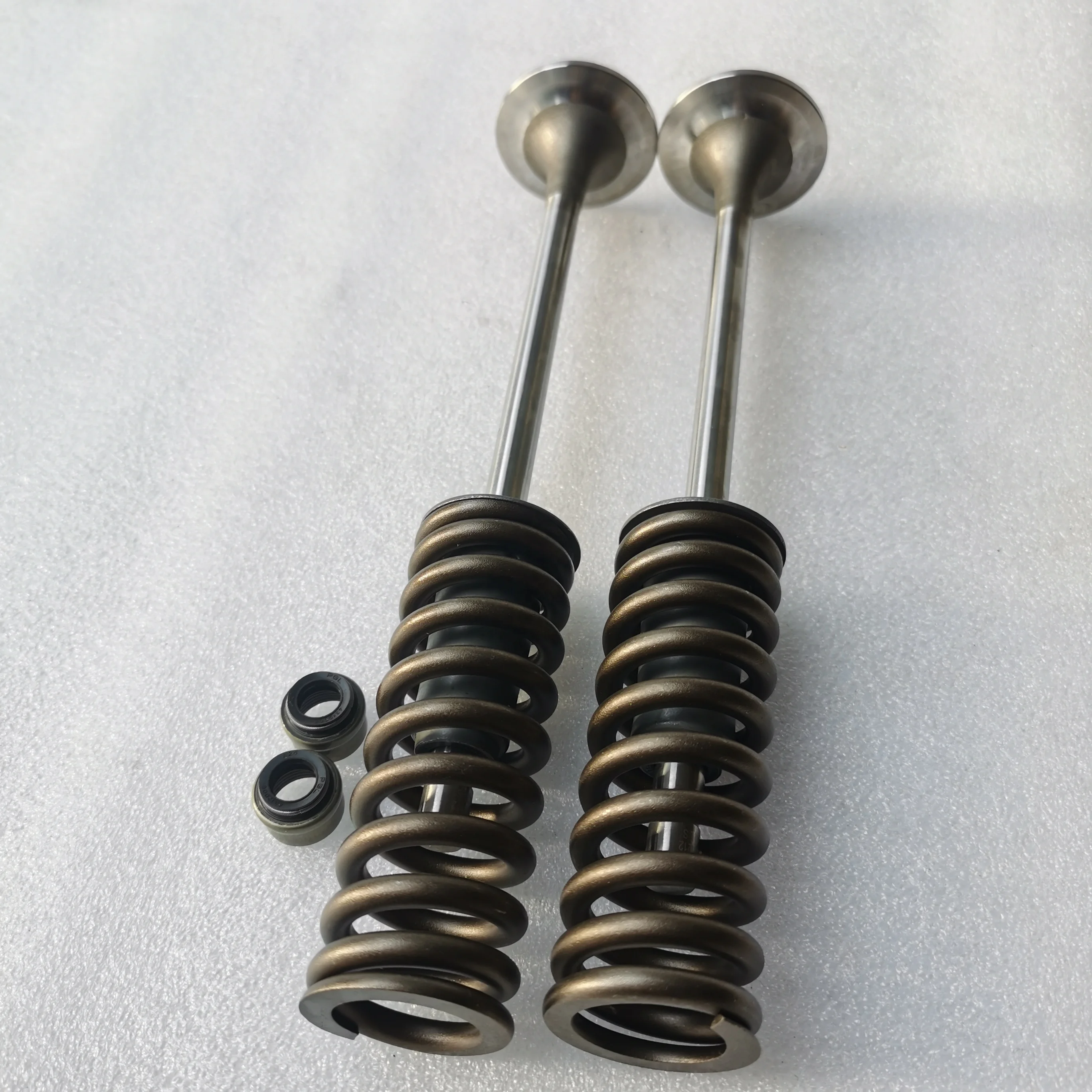 S15 Diesel Engine Exhaust Valve 3680759 4059327 4101454 4965868 4965891