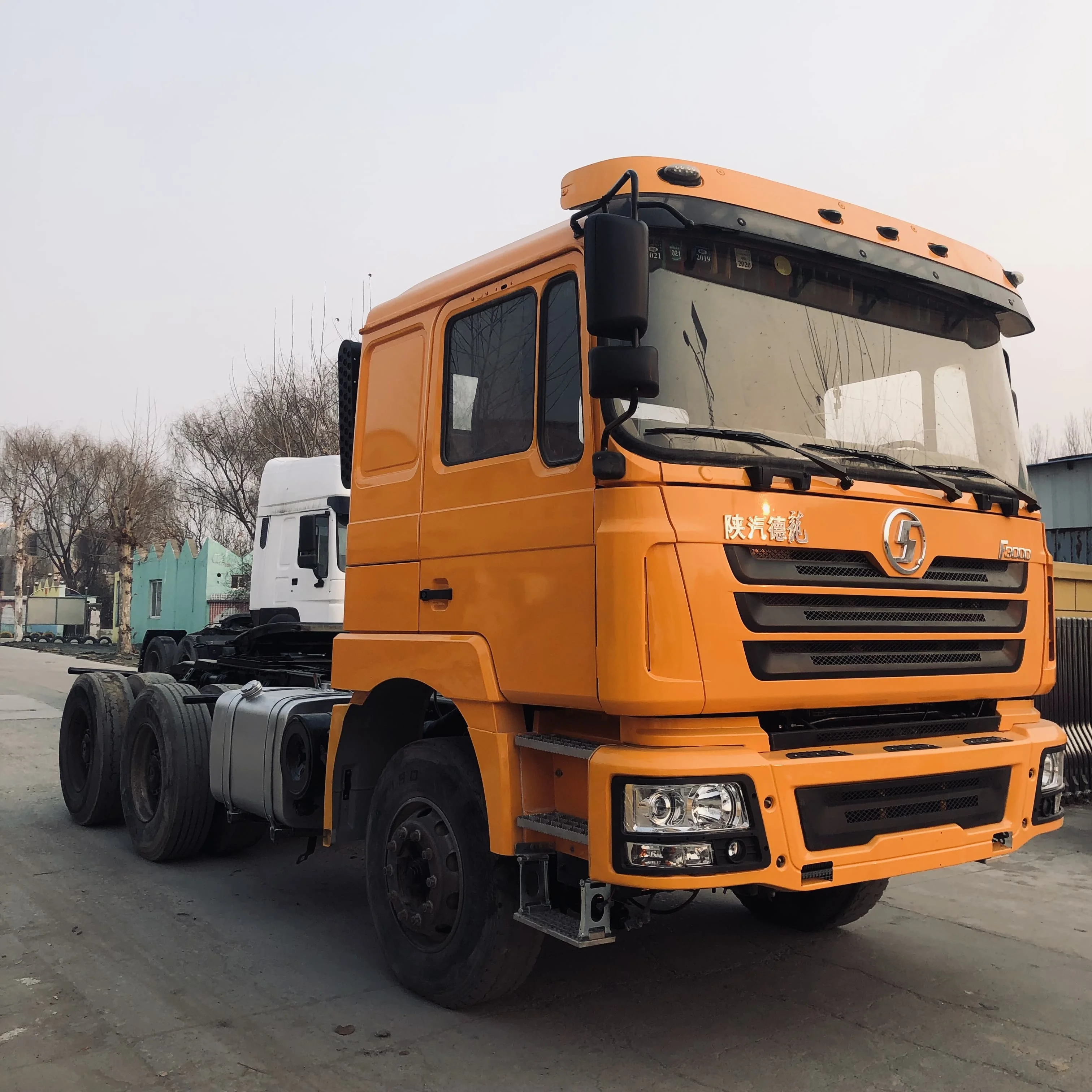 SHACMAN F3000 10-Wheel Tractor Head Diesel Fuel Automatic Manual Weichai Shacman Truck Tractors