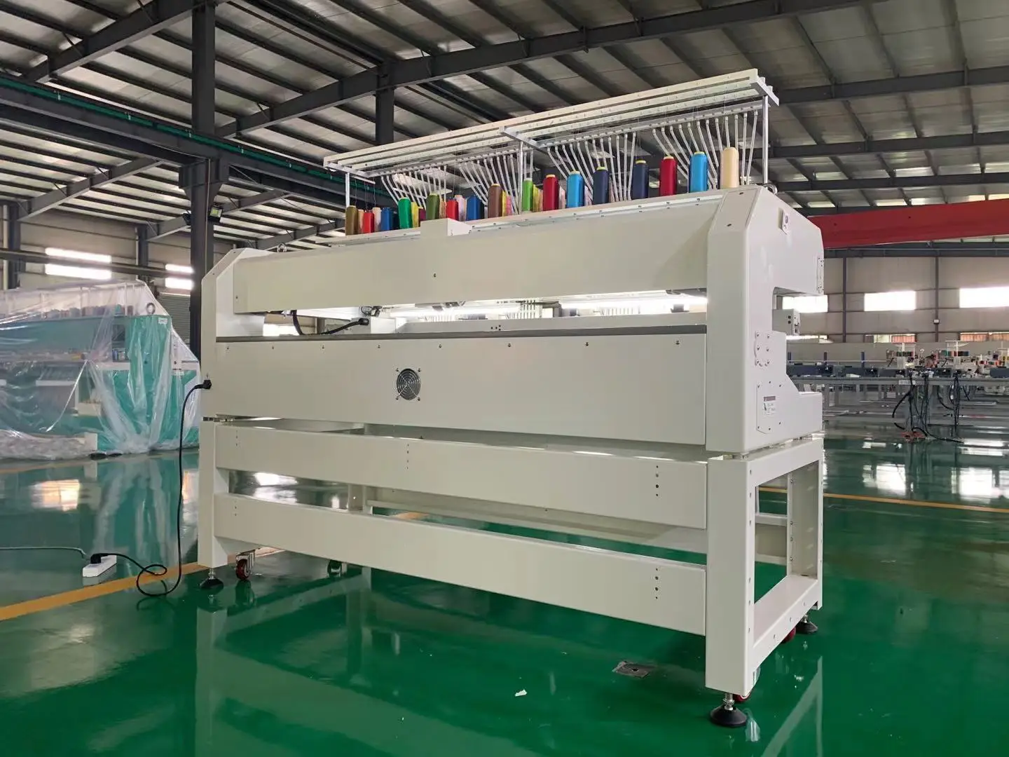 4-Head Automatic Computerized Embroidery Machine for Hats Clothes New Condition Gear Components 1200 rpm Speed Retail Industries