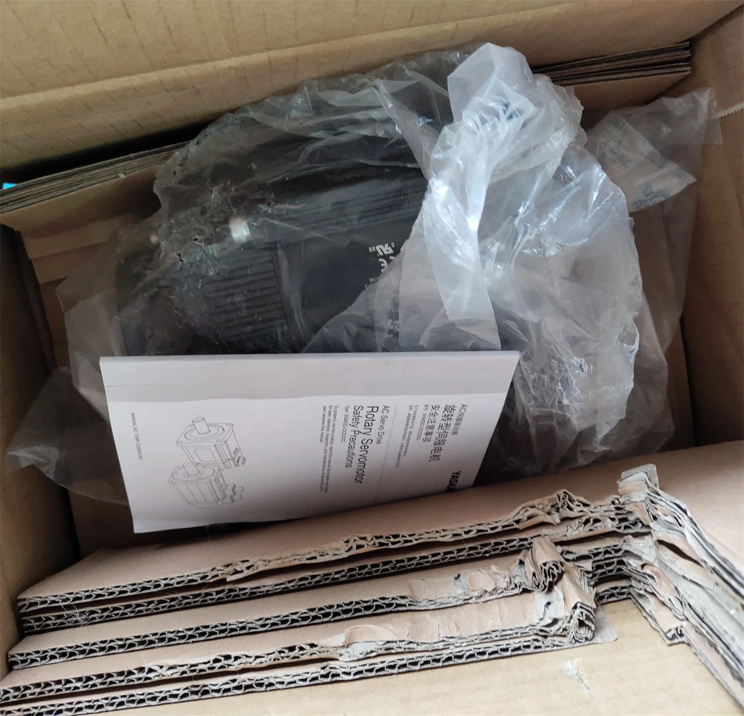 Original New Yaskawa Servo Motor SGM7G-20A7C61