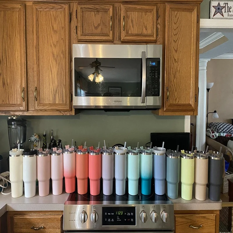 DAIAN 40oz New Design Soft Matte Stainless Steel Flowstate Travel Mug Adventure Quencher Tumbler With Handle