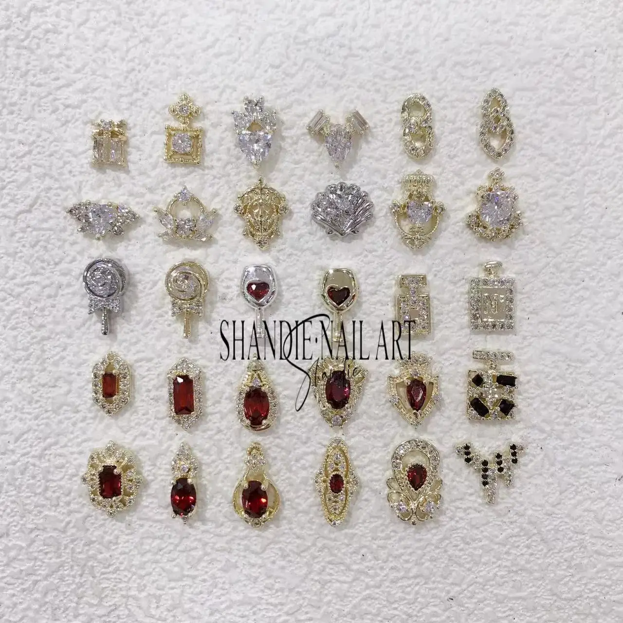 Hot Sell New Designs Zircon Luxury Nail Art Decoration for Beauty Salon Random Mix 50