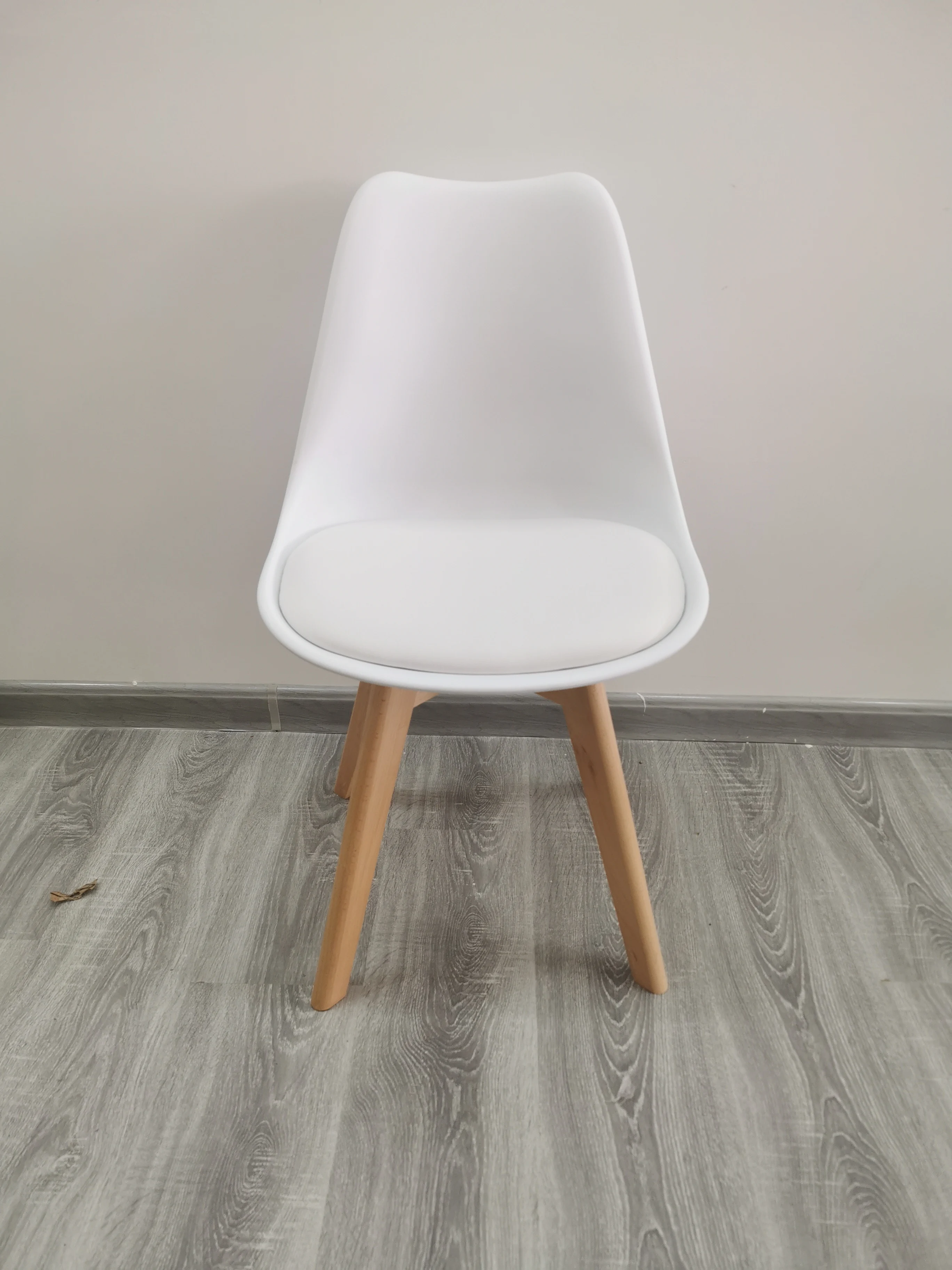 Wholesale Prices Living Room Chairs with PU Cushion Nordic Wooden Tulip Dining Chair with Wood Legs