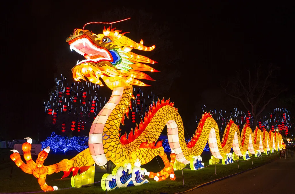 Traditional Festive Lanterns Dragon Motif Lights Animal Amusement Park Christmas Decoration Supplies Outdoors