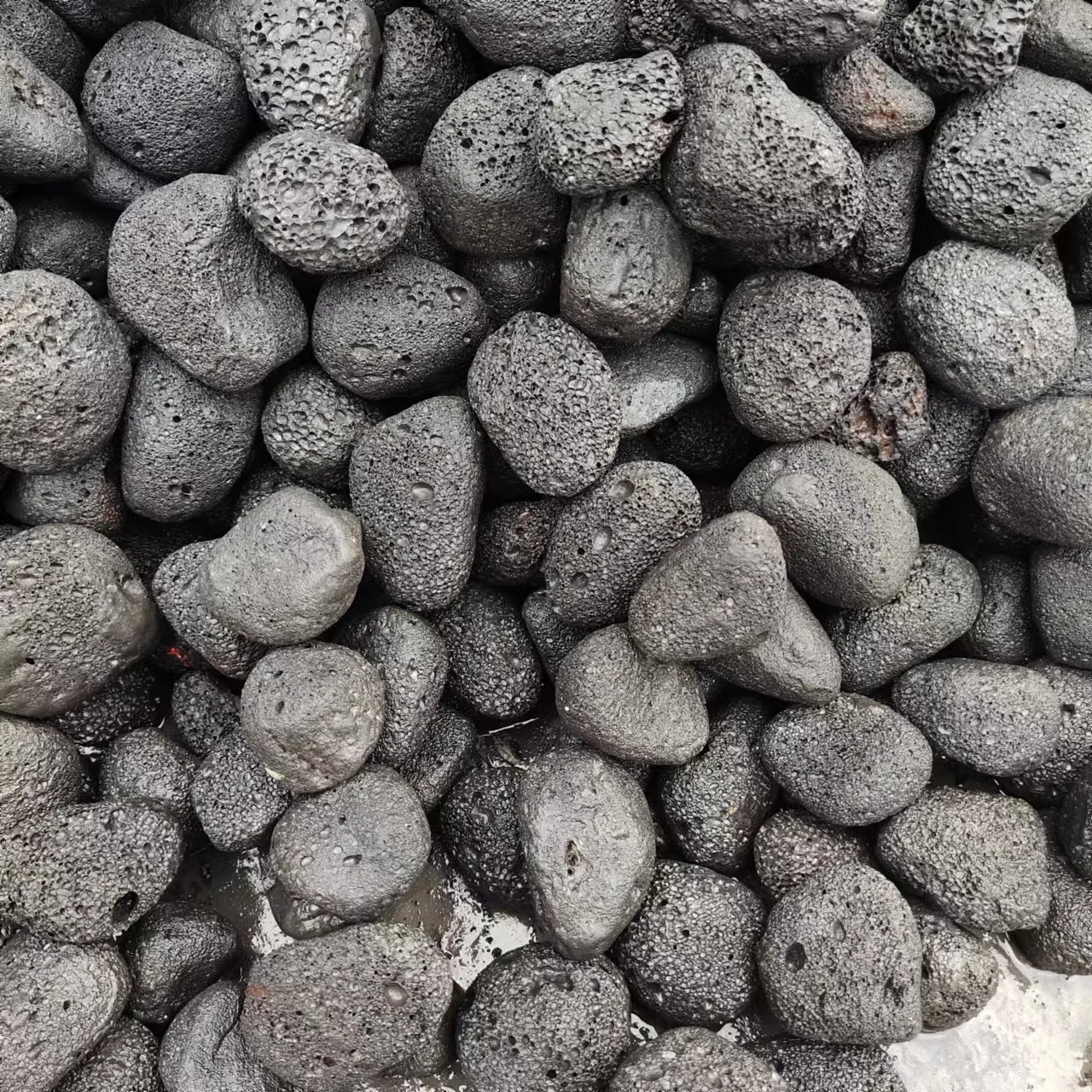 Hot Selling lava Rock Stone Natural Volcanic Rock Stone Horticulture lava Stone Used for Plant Firepit