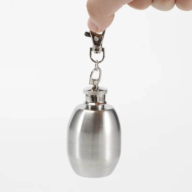Portable outdoor camping hip flask stainless steel hip flask 1 oz with keychain liquor bottle