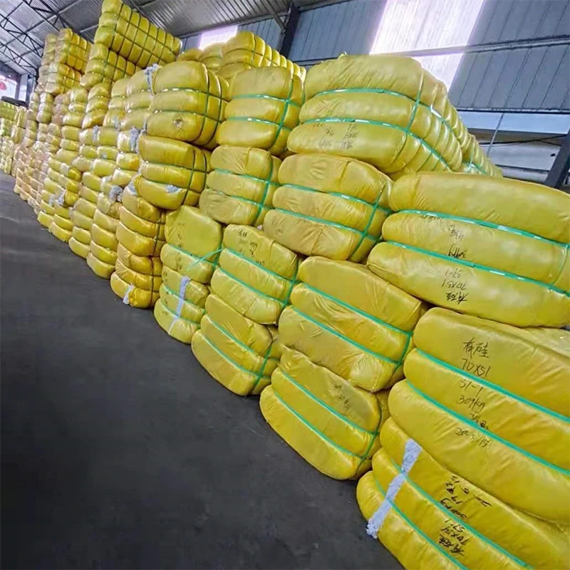 Лидер продаж оптовая продажа 100% Полиэфирное штапельное волокно 1 5/3/4/7/15D 25/32/38/51/64 мм хорошее тепловое удерживающее для вязания.