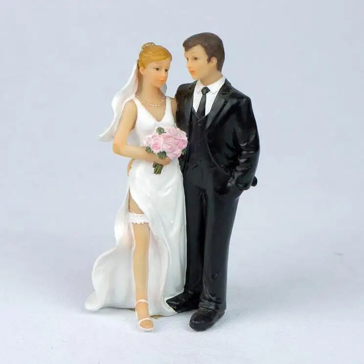 Weddingstar Romantic Dip Dancing Bride and Groom Couple Figurine for Cakes Customizable/