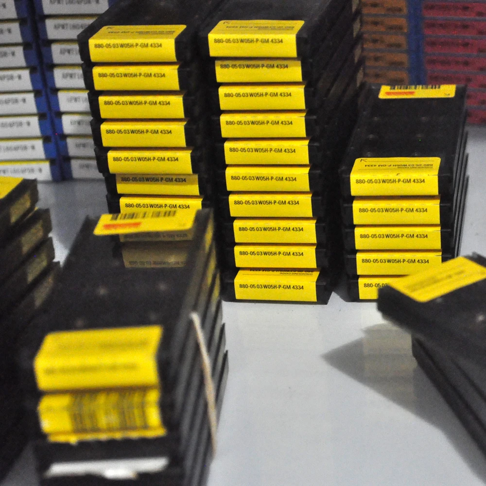 Original U Drill Insert 880-050305H-C-GR1044 Carbide CoroDrill 880 Peripheral Insert, Grade 1044 for Steel, Cast 10 PCs per Box