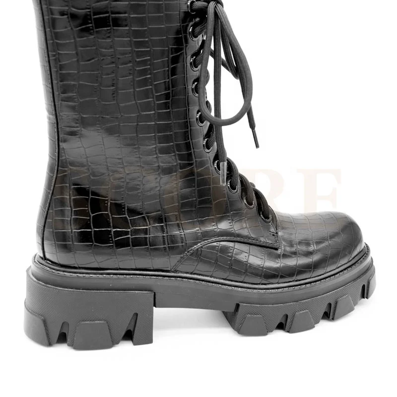 
2021 Trendy women chunky outsole round toe leather boots short boots for ladies 