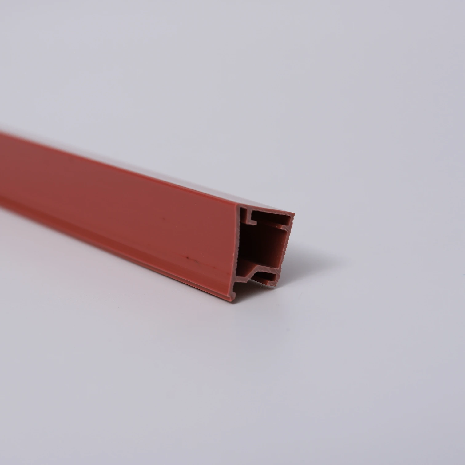Прямая Заводская конкурентоспособная цена Kebao китайские Pantone цвета пластиковые ПВХ профили для наружного и внутреннего декора
