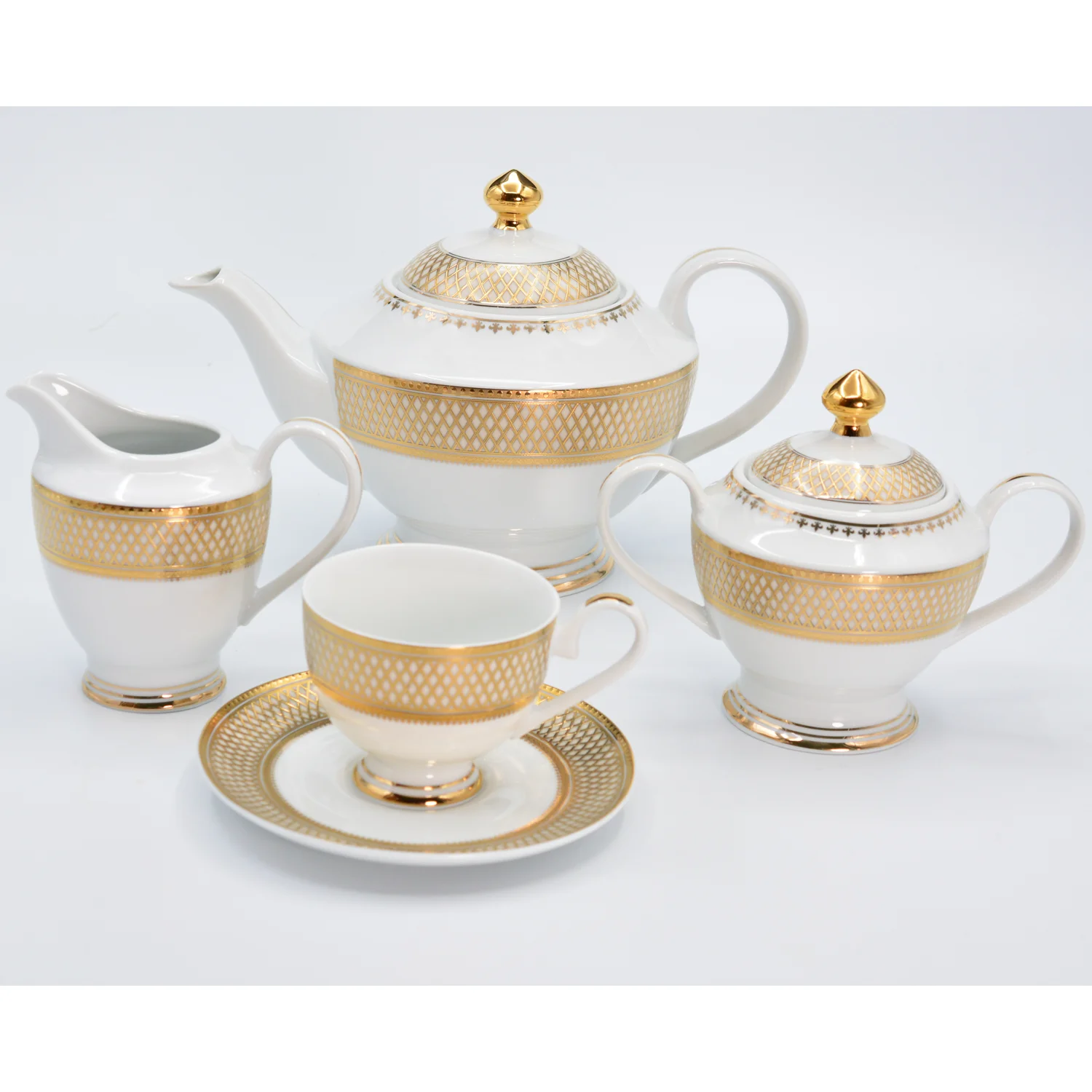 24k Luxury Turkish Ceramic Tea Set Embossed Gold Coffee and Tea Cups & Saucer Set for 6 for Office Tableware