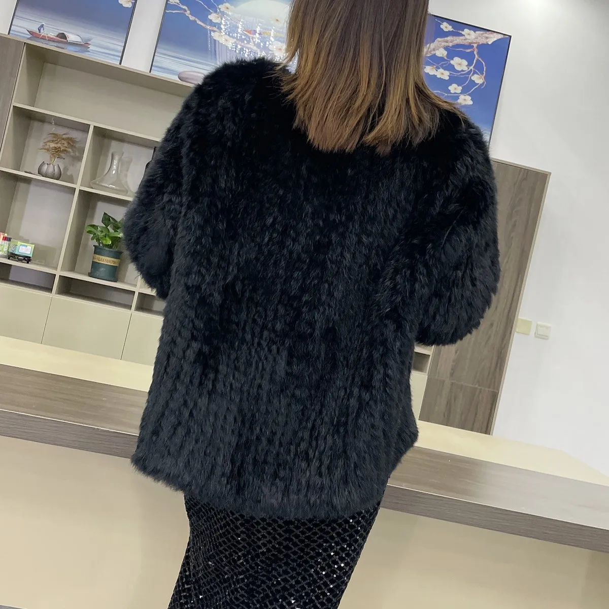 Женские зимние шубы с Белым Кроликом