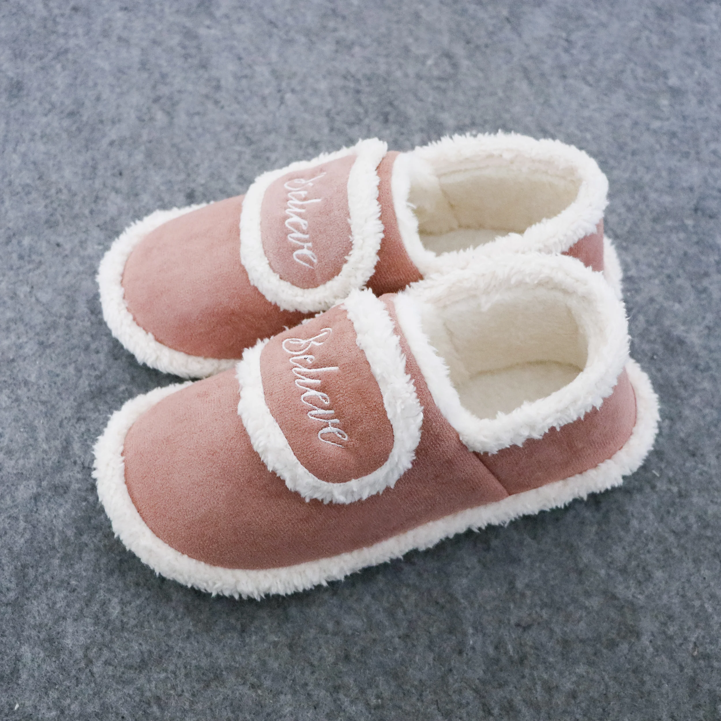 2021 Autumn Winter Latest Ladies Designer Bedroom Sneaker Slippers for Home