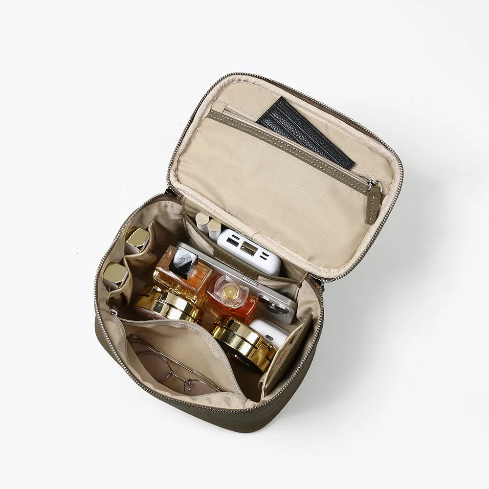 Luxury Custom Logo Organizer For Women Carry Genuine Leather Waterproof Travel Bag Makeup Storage Black Cosmetic Case