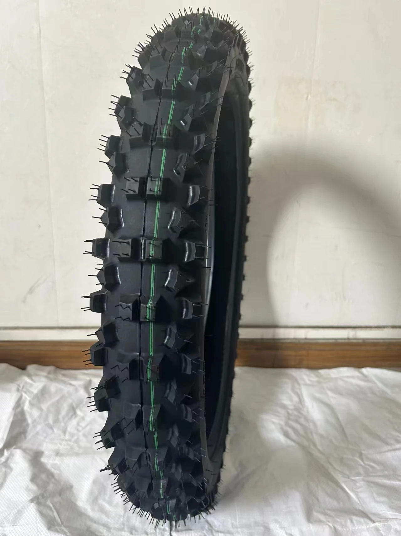 Manufacturer chinese rubber motorcycle off road tyre 140/80-18    120/100-18   110/100-18