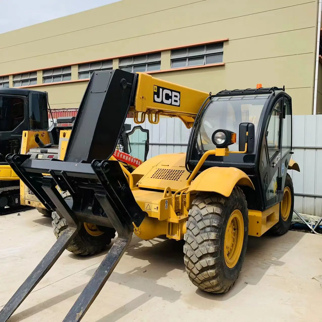 Телескопический погрузчик Jcb 3 5 Тонн Подержанный 535 телескопический 535-95 строительная техника отличного качества