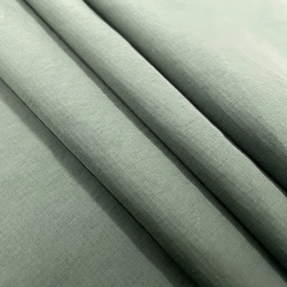 228t 70d Textiles Woven Outdoor Fashion Ripstop Taffeta 100% Nylon Taslan Taslon Fabric For outdoor Jacket