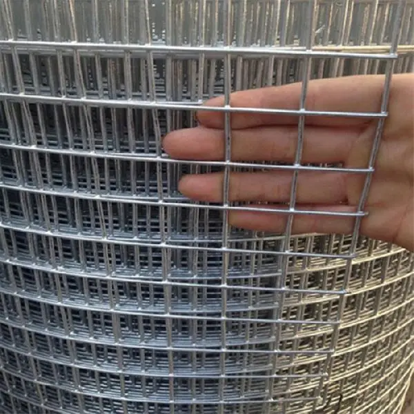 Wholesale hot galvanized welded wire mesh square welded iron wire mesh fence roll for breed animal with low price
