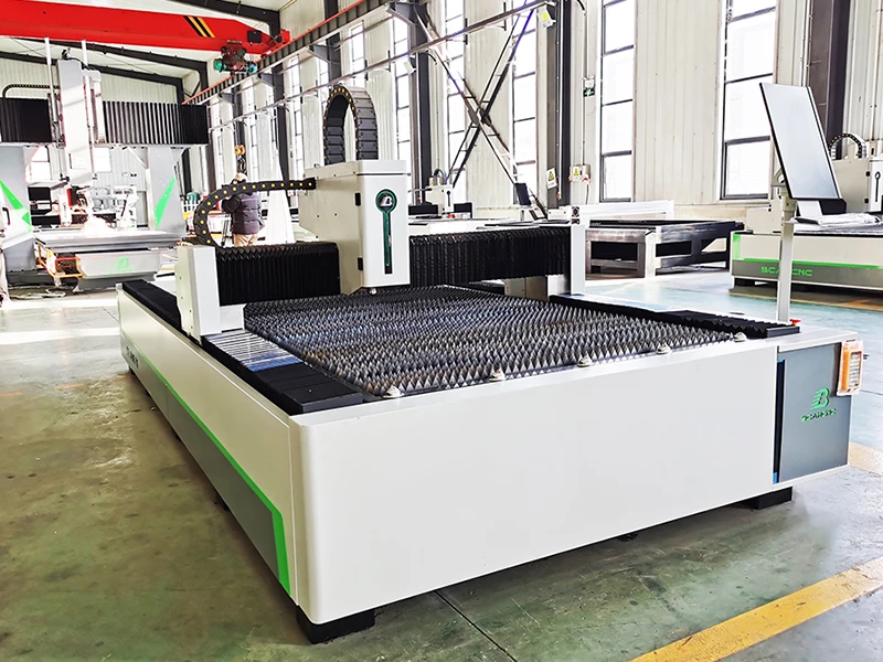 BCAM carbon steel 3015 ipg 3kw 4kw 6kw laser source fiber laser cutting machine price for sheet metal