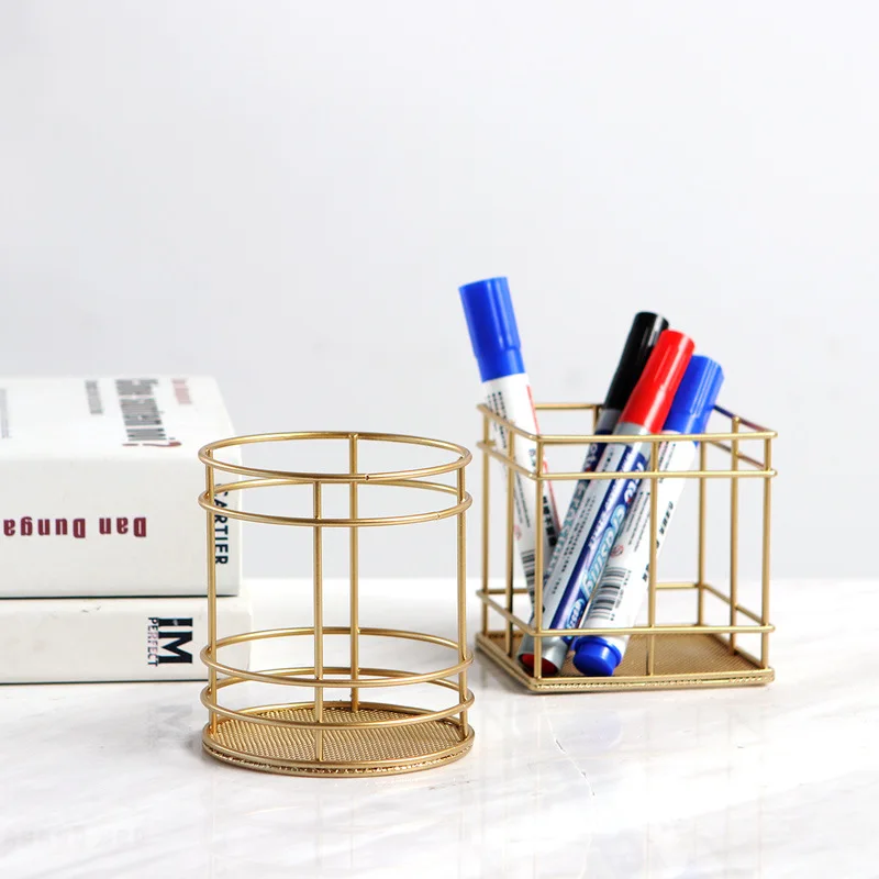 Оптовая продажа, бесплатный образец, Золотой металлический держатель для ручек, Проволочная стойка для настольного хранения карандашей