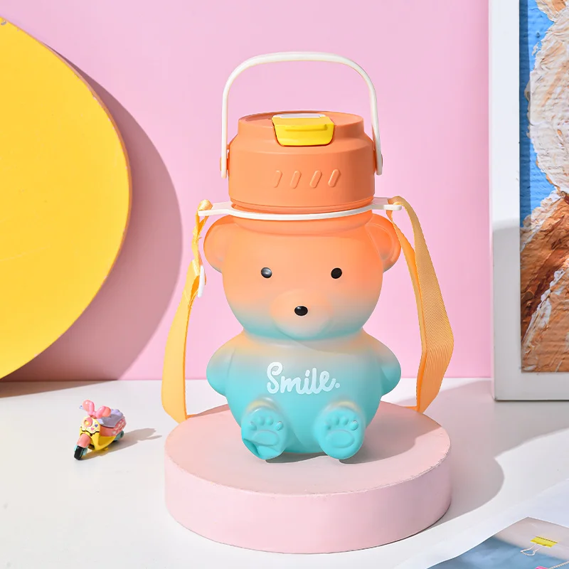 Hot sell baby use 2pcs set Wholesale Cute Large Capacity Kawaii 2 in 1 Bear Water Bottle Plastic Drink Bottle With Strap for Kid