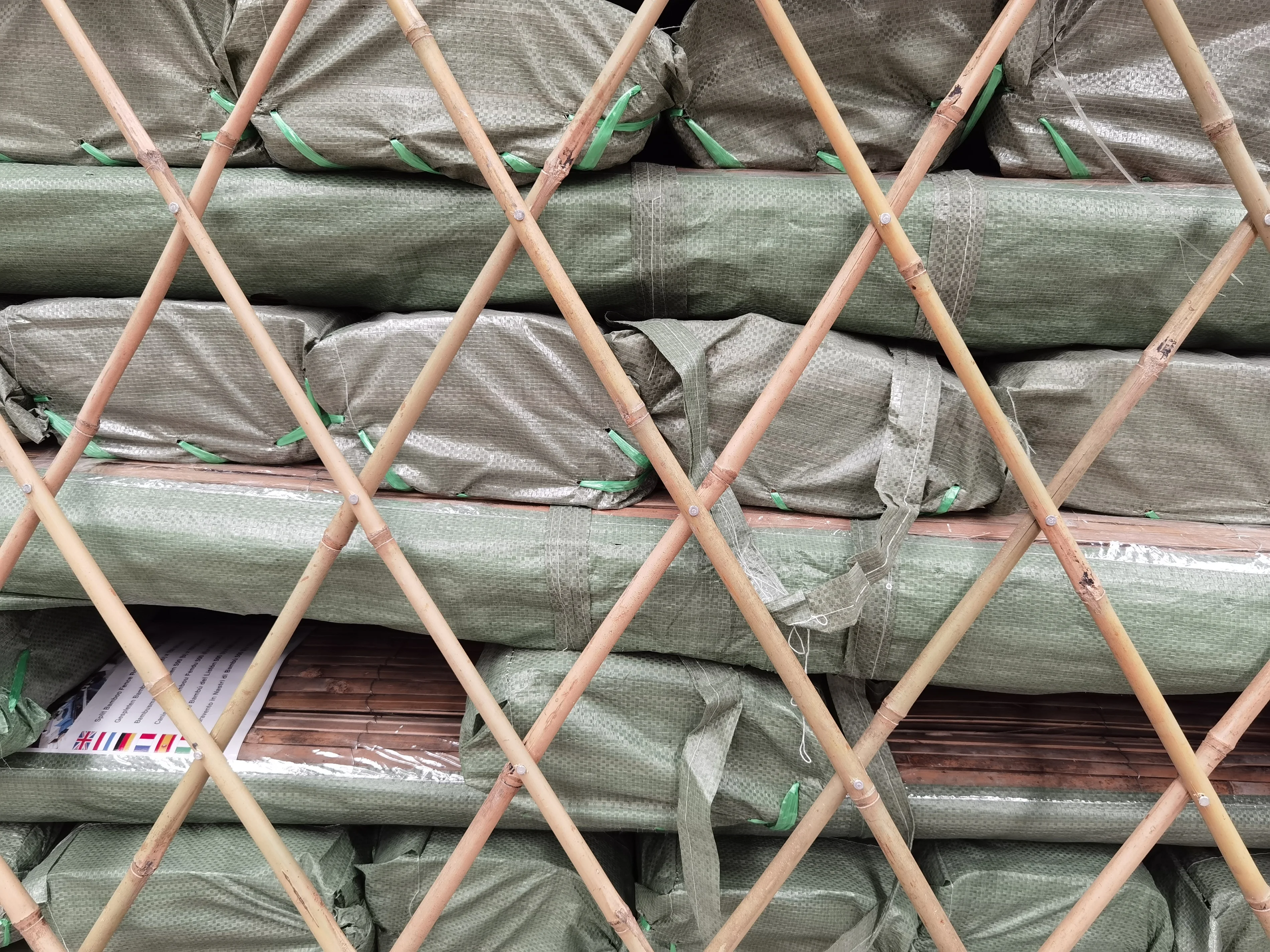 Hot sale natural expandable bamboo trellis for plant