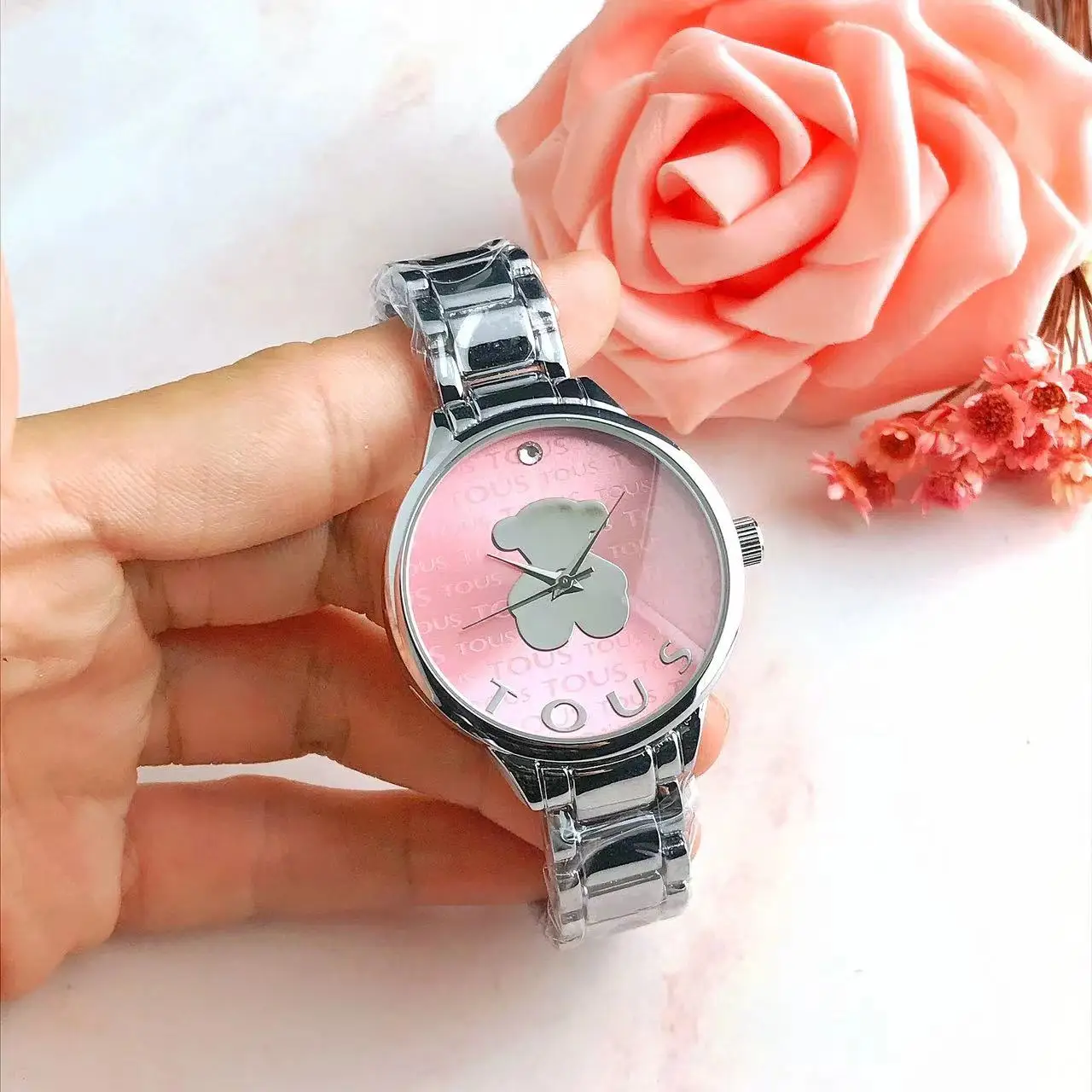 2023 Factory Wholesale TOUSes Watch Fashionable Exquisite Bar Nail Circle Watch Suitable for Men Women Watches