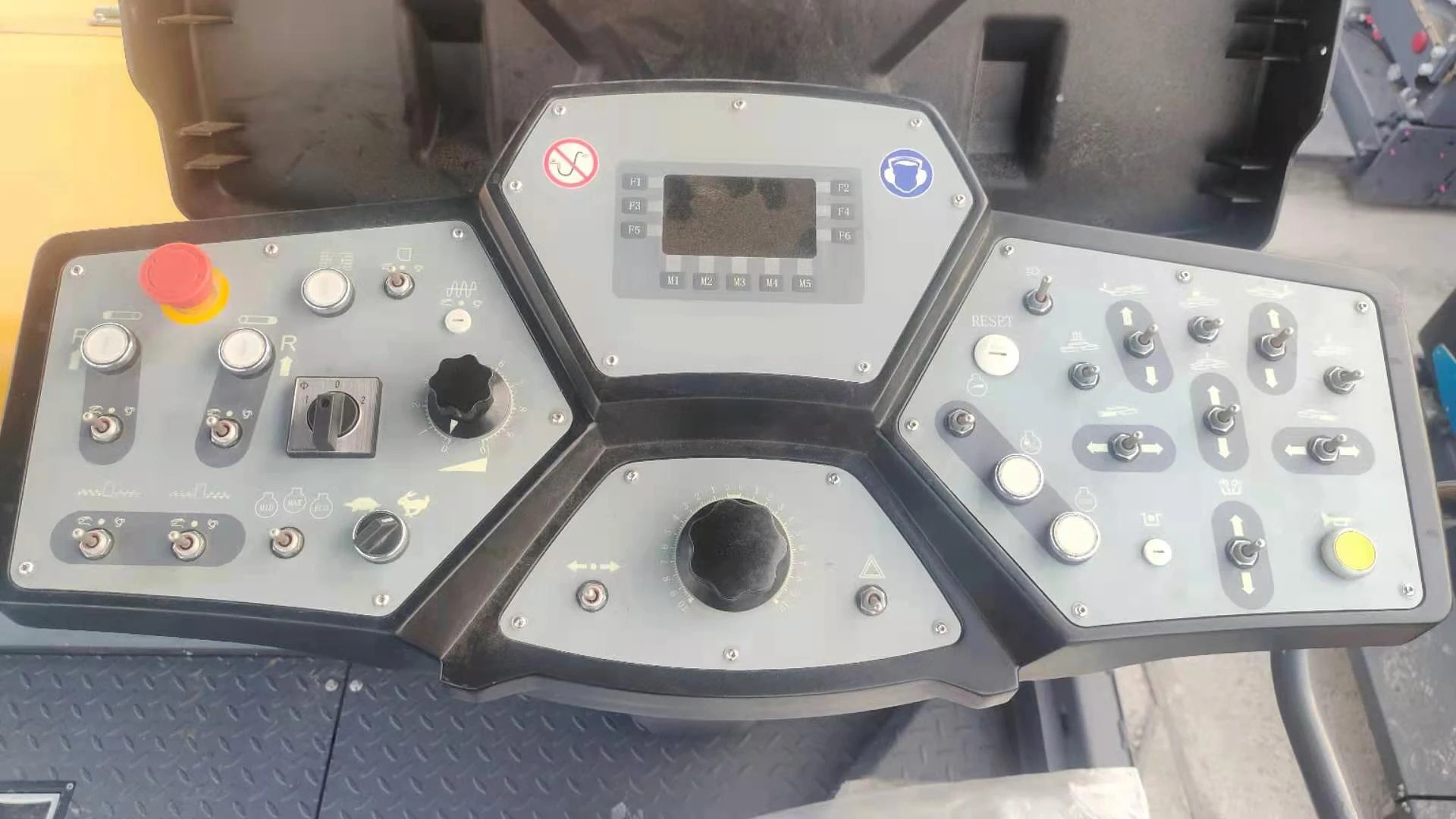 6M Asphalt Paver Machine RP603 Price