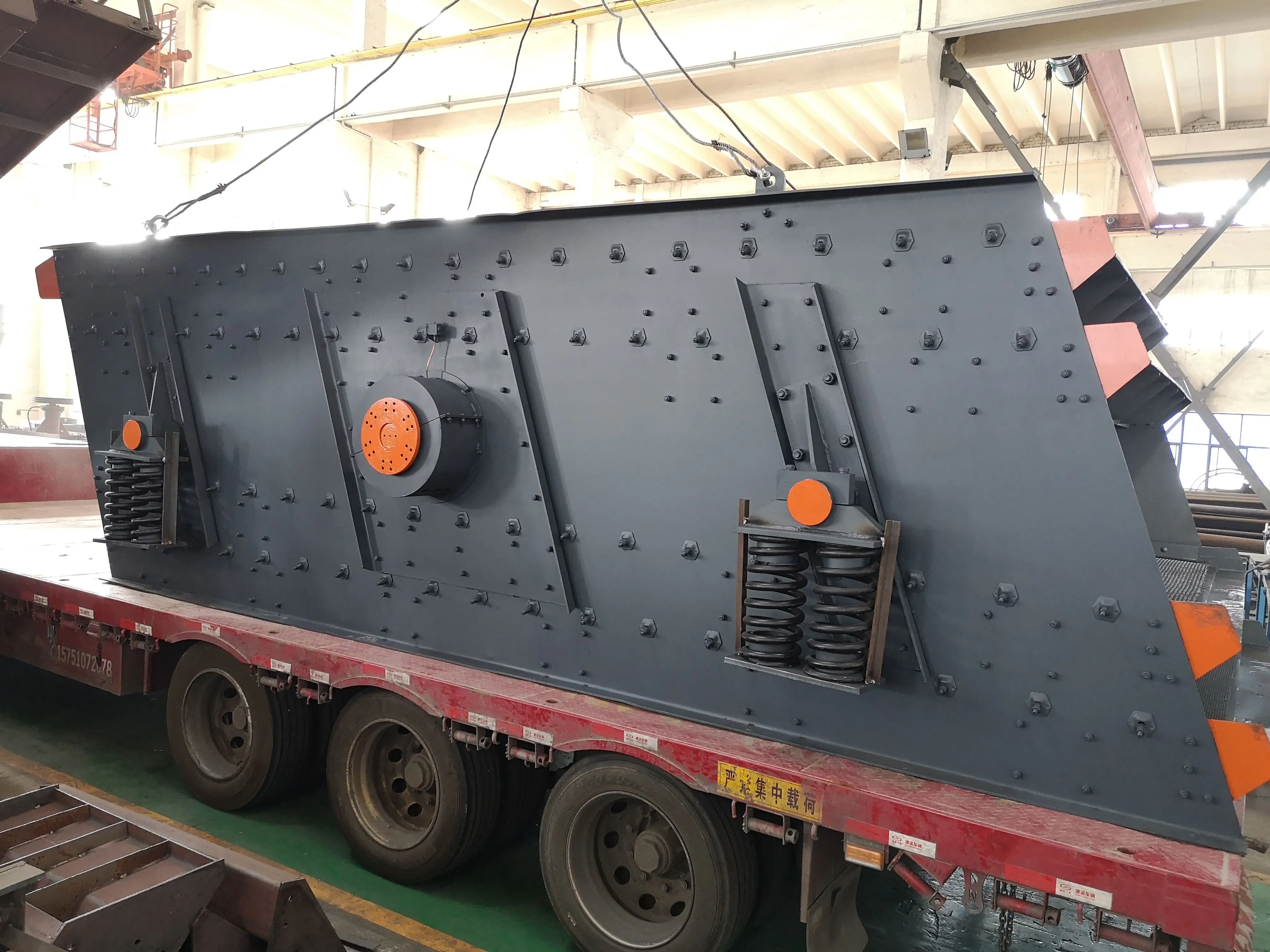 China Factory Good Quality YK Series Silica Sand Vibrating Screening Machine