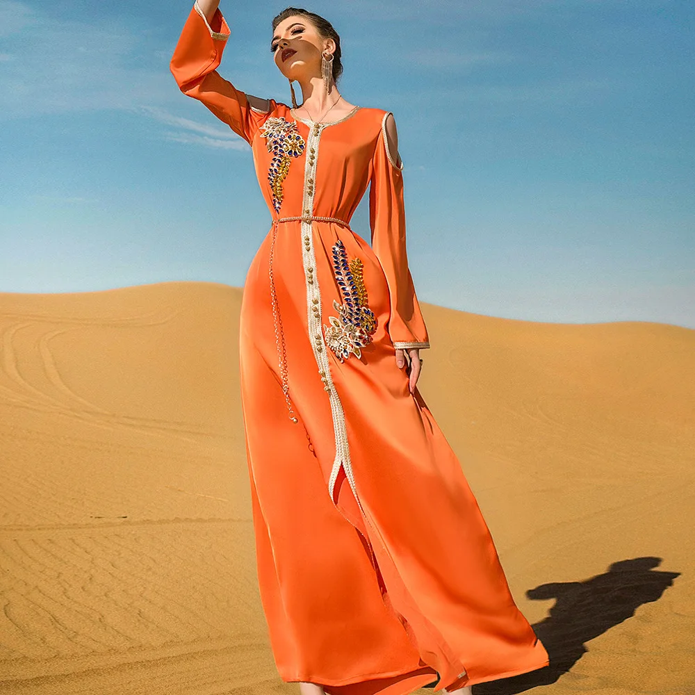 New Long Dress Muslim Embroidered Robe with Diamonds Muslim Dress Middle East Muslim