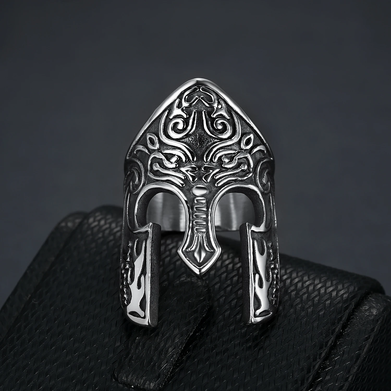 Man Viking Warrior Helmet Ring Scandinavian Norse Rune Spartan Helmet Rings for Men Totem Amulet Jewelry