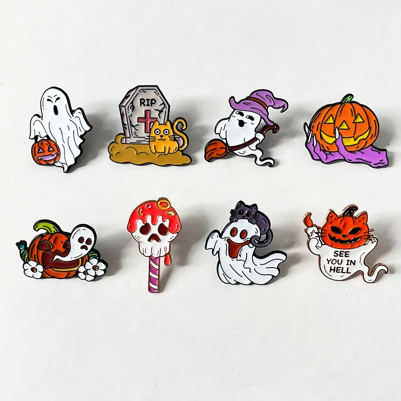 Badge LOW MOQ Halloween Funny Scary Cute Cartoon Metal Crafts Dyed Black Soft Enamel Pins Badge