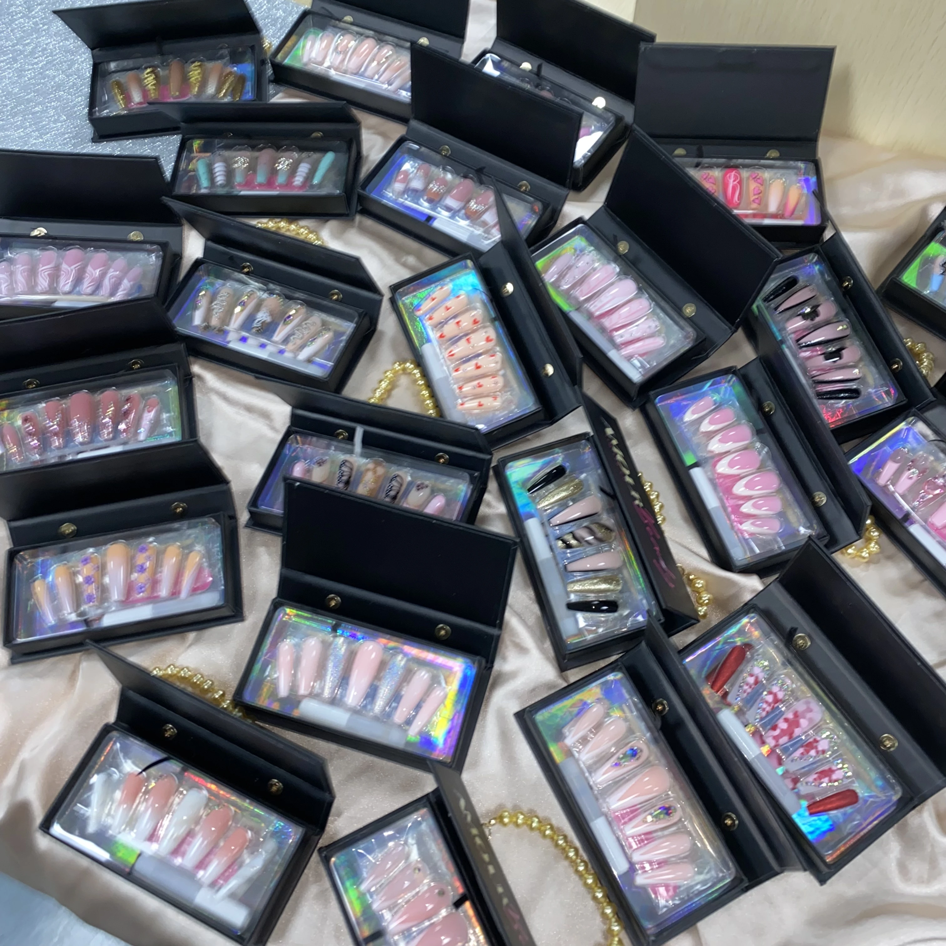 24 pcs/set OEM Reusable Artificial Nail Salon Suppliers Press On Nails Wholesale Price With Free Sample Coffin False Nails