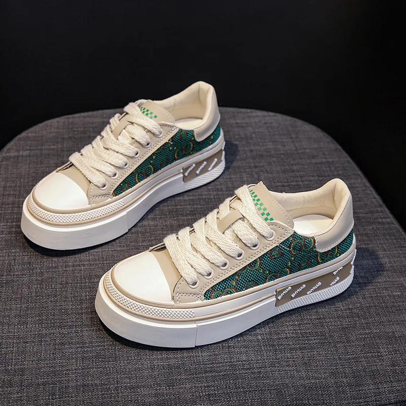 2023 New Spring Versatile Breathable Board Shoes Thick Sole Dad Shoes Sports Casual Fashion Shoes Sneakers for Girls