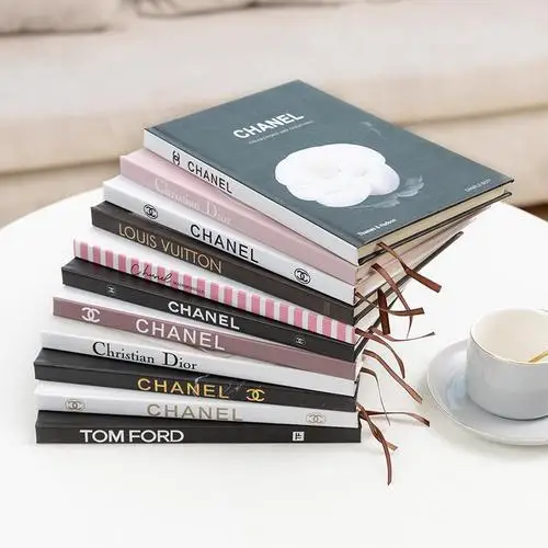 Custom high quality foil stamping black cloth hardcover book printing with case