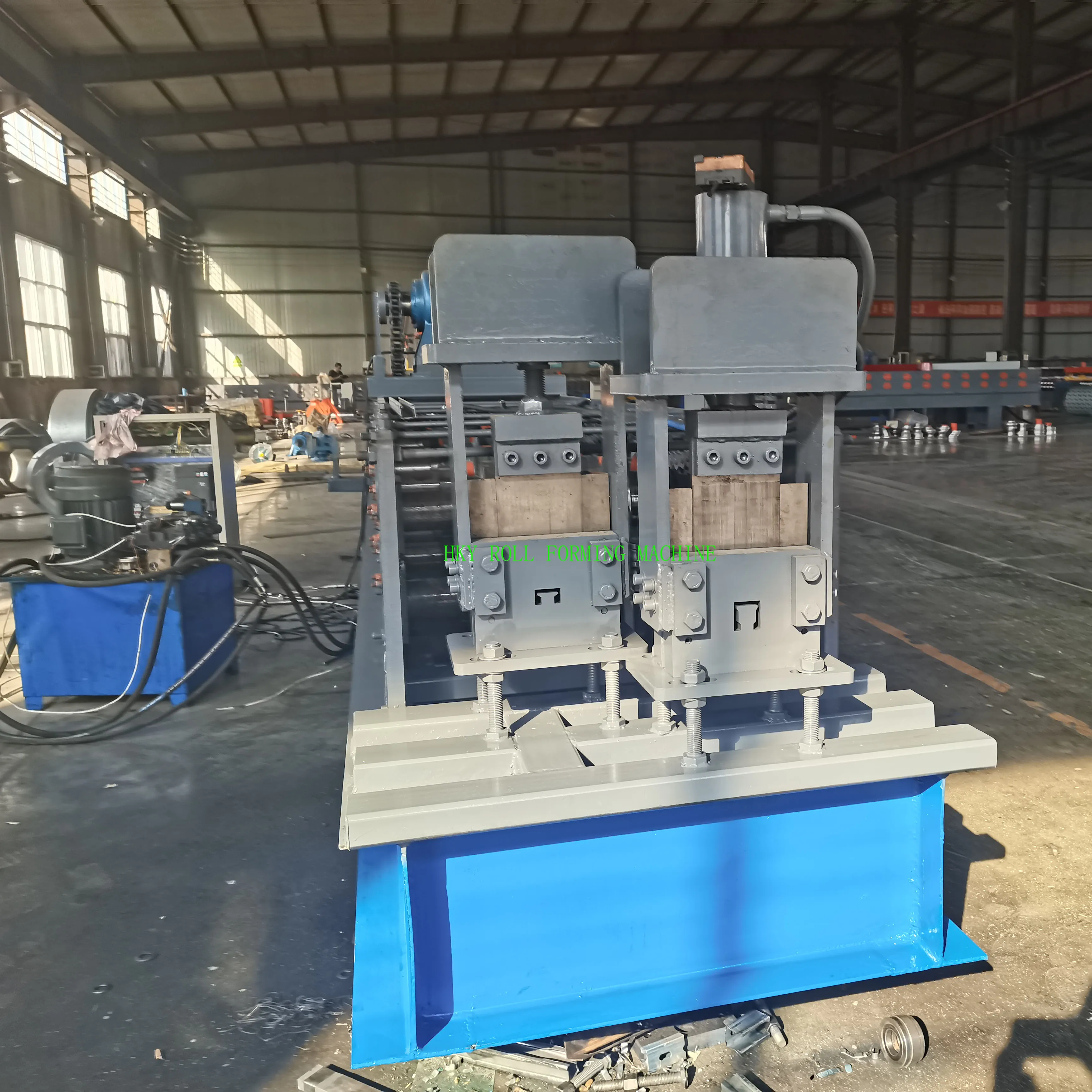 Solar c steel rail roll forming machine