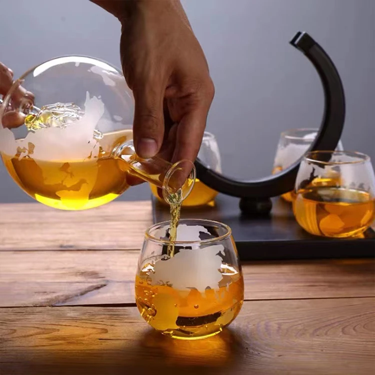 Wholesale High borosilicate Whiskey Glass Globe Decanter Set for Bar or Household