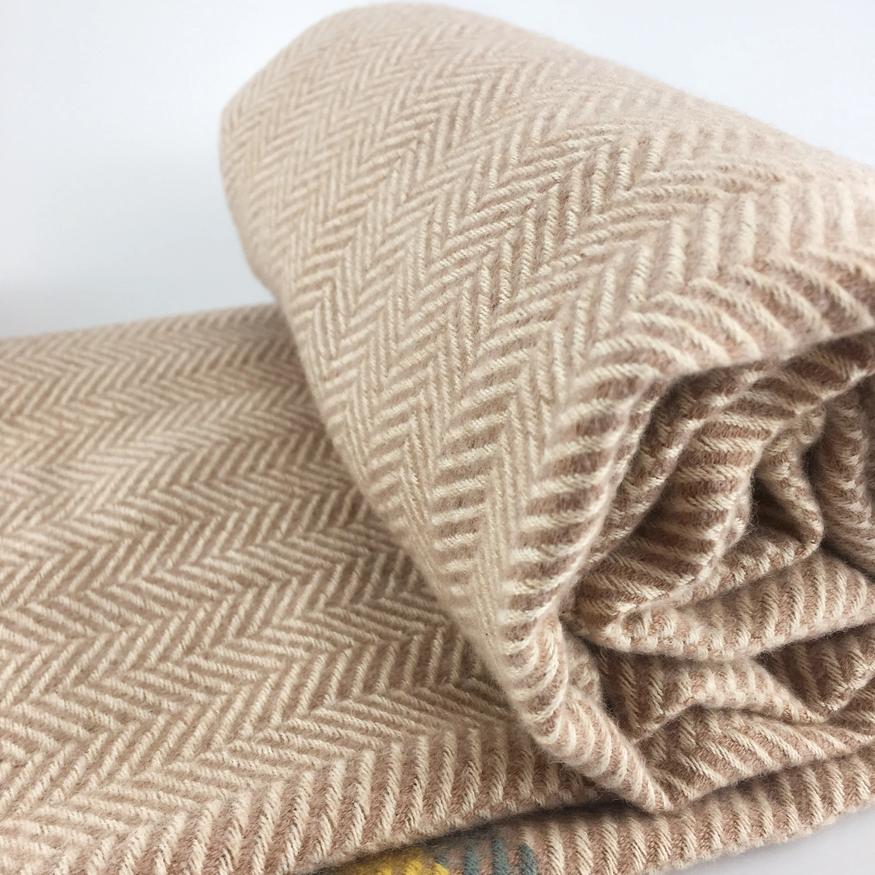 2024 New arrival Ladies Soft Plush Pompom Scarves Shawls Wholesale Winter Warm Women Korean fashion female Scarf For Girls